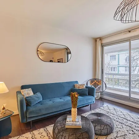 Apartament Terrace 16th Area Residential District Paryż