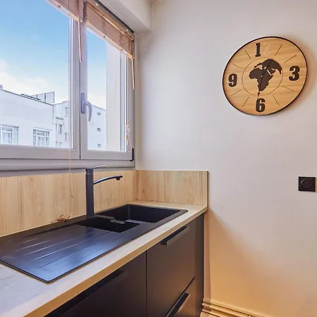 Apartament Terrace 16th Area Residential District Paryż